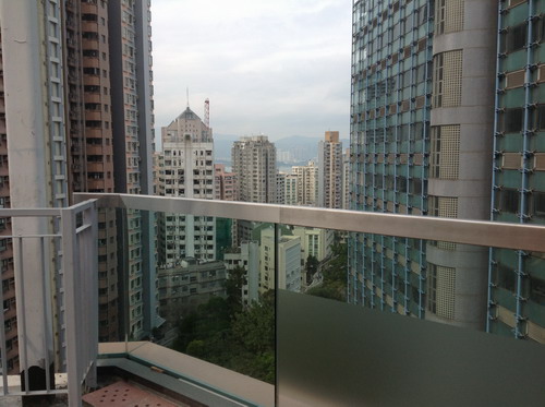 view kota  Hong Kong dari kampus HKU