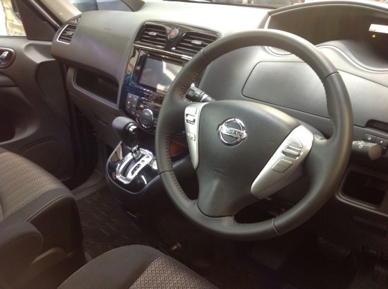 New audio steering switch. Mempermudah mengontrol audio ketika sedang mengemudi