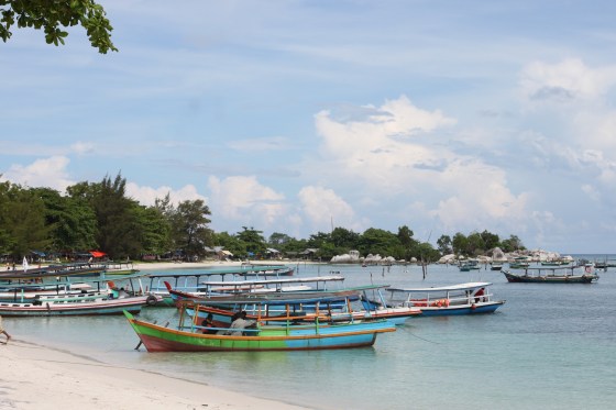 pantai tanjung kelayang