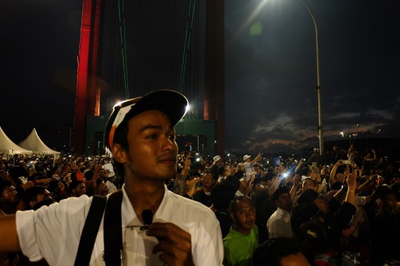 @pojiegrapher sedang bikin video proses gerhana matahari total