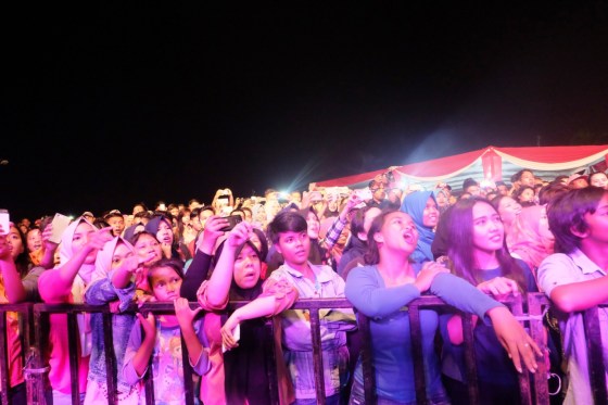 Penontonnya luar biasa