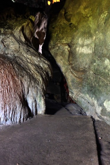 Jalan keluarnya. Sempat mikirin, bisa lewat gak ya di sini. Ternyata bisa.