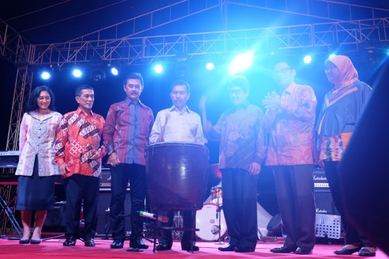 Penutupan Musi Triboatton 2016 oleh Wakil Gubernur Sumatera Selatan