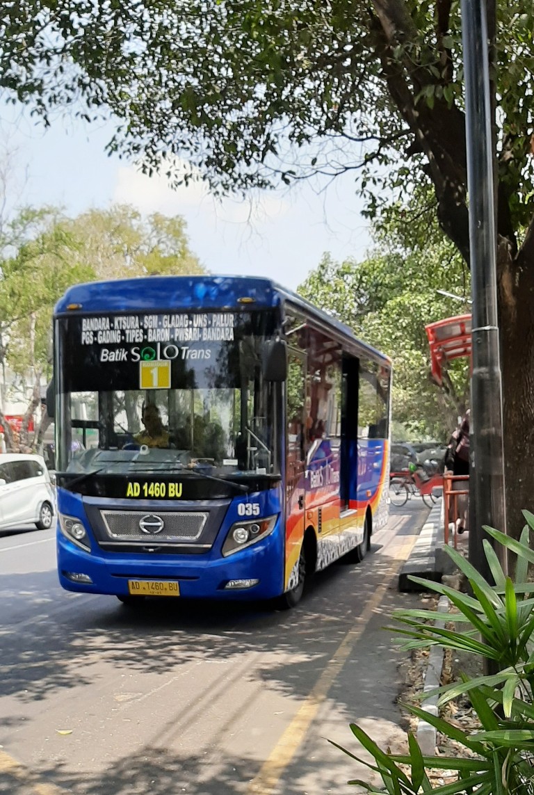 Sehari di Solo dengan menggunakan Batik Solo Trans | Life is Beatiful
